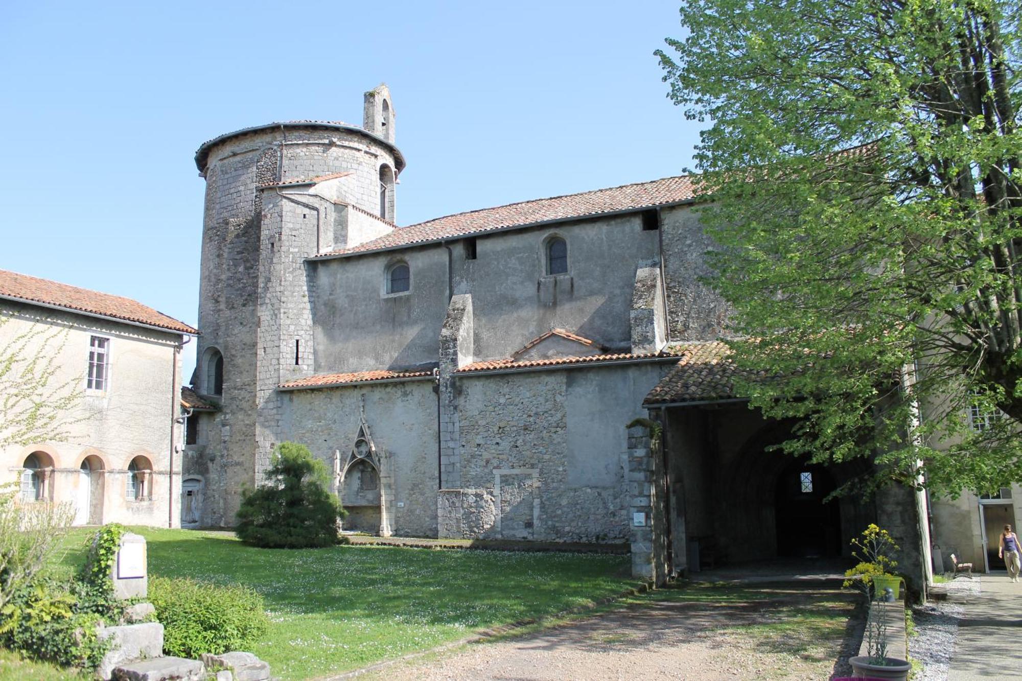 Terres De France - Domaine Du Palais Aparthotel Saint-Lizier Exterior photo